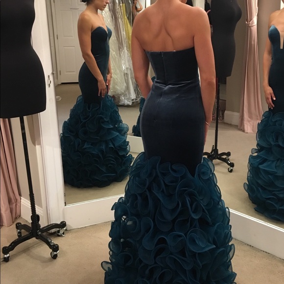 Jovani Gown - Picture 2 of 4